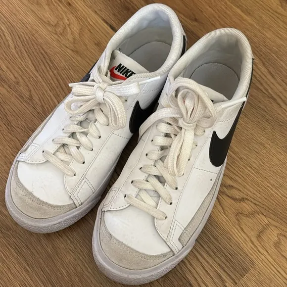 Nike blazers low youth size 4.5