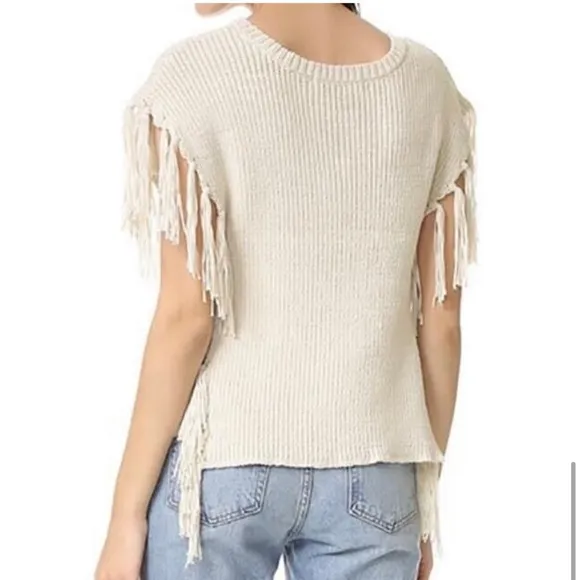 NWOT- CUPCAKES &amp; CASHMERE Revolve Napa Fringe Poncho in Ivory