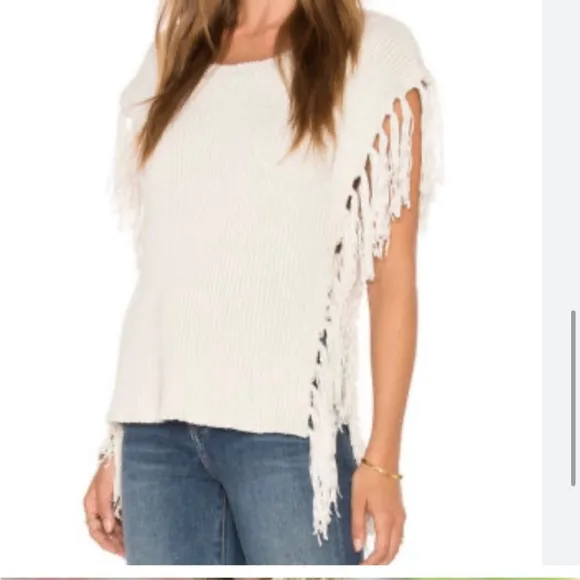 NWOT- CUPCAKES &amp; CASHMERE Revolve Napa Fringe Poncho in Ivory