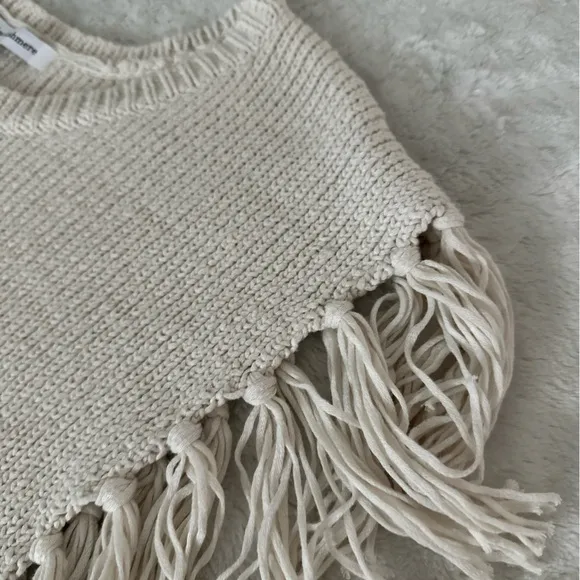 NWOT- CUPCAKES &amp; CASHMERE Revolve Napa Fringe Poncho in Ivory