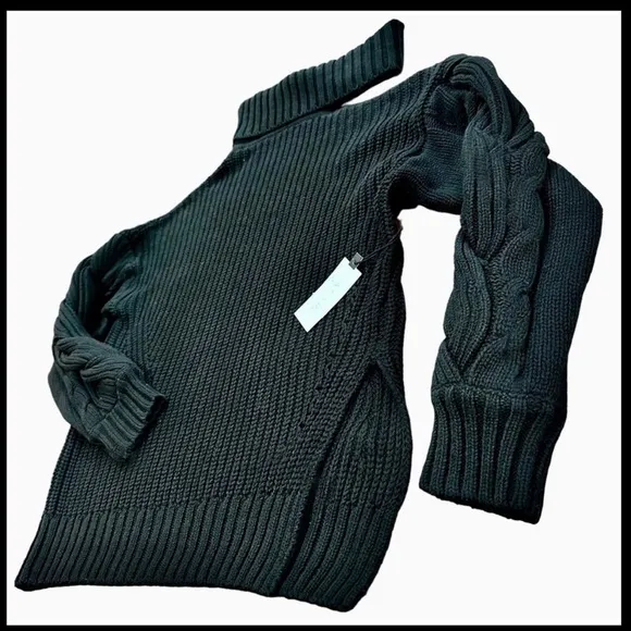 NWT ASTR The Label Black Sequoia long sleeve sweater Cutout Sz M
