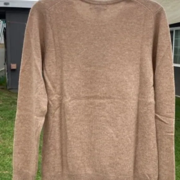 NWT Charter Club Crew Neck 100% Cashmere Sweater MSRP $99 Heather Camel