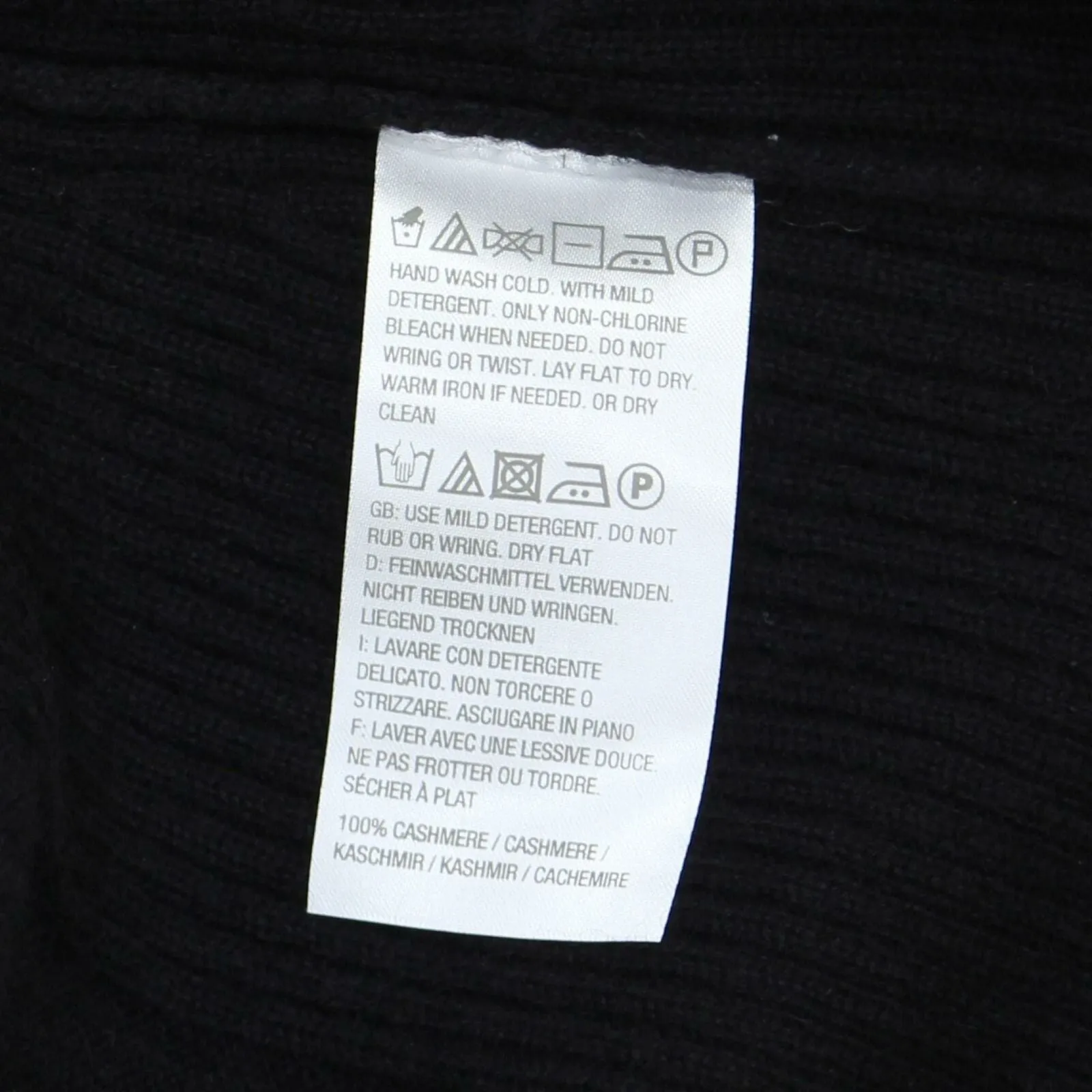 NWT Isaac Mizrahi Live! 2-Ply Cashmere V-neck Tunic Sweater. A296236 X-Small