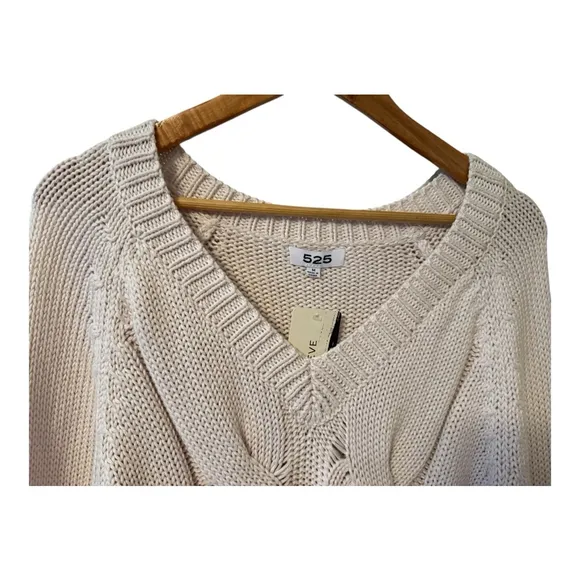 NWT Women's 525 Beige Cream Cable Knit V-Neck Sweater Size M