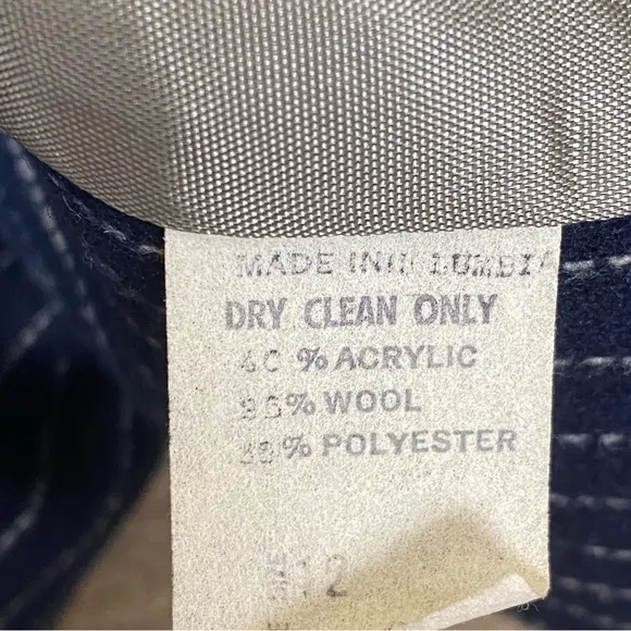 Oscar De La Renta 2 PC Suit Jacket Skirt Pinstriped Acrylic Wool Vintage Sz 12