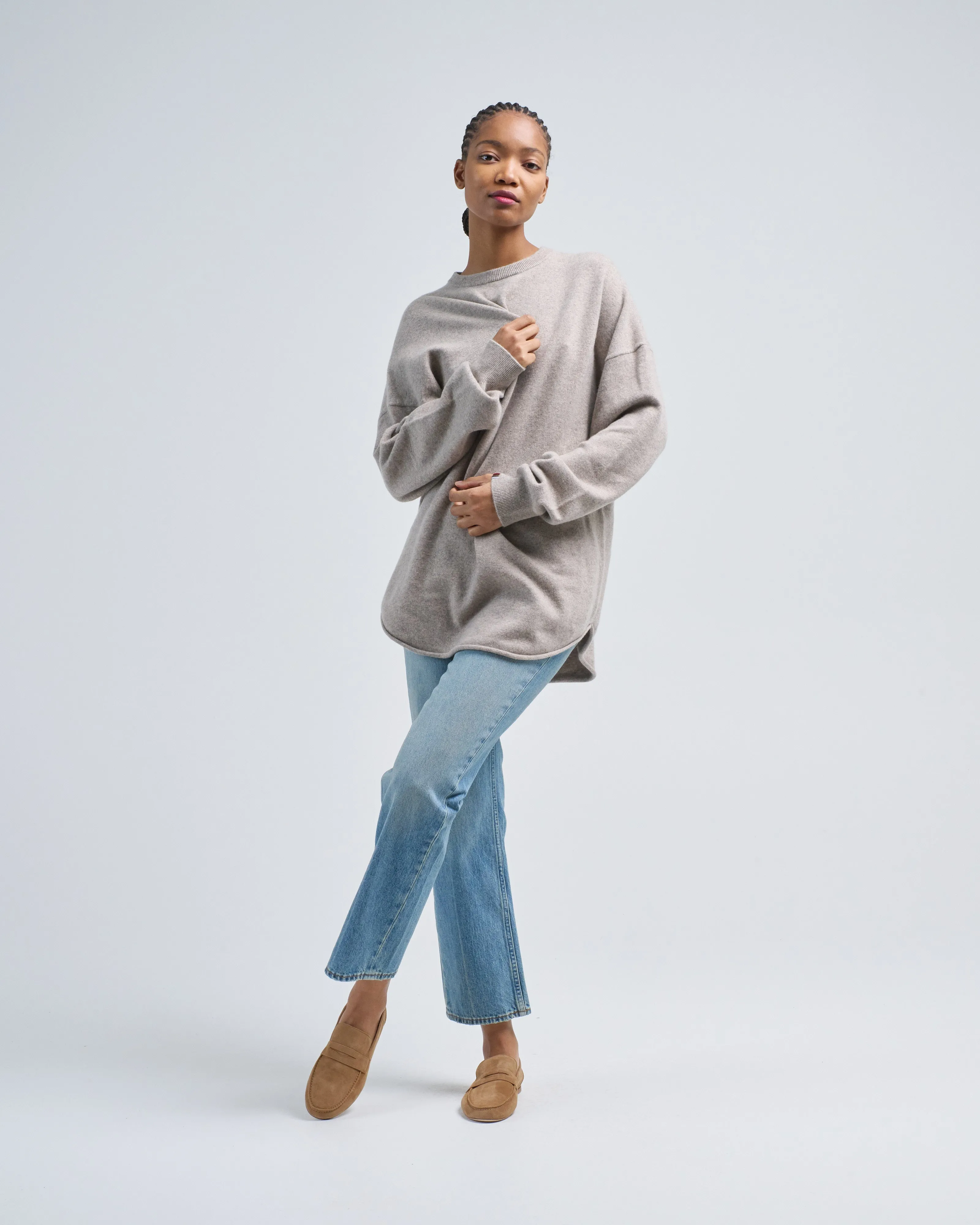 oversized curve hem sweater