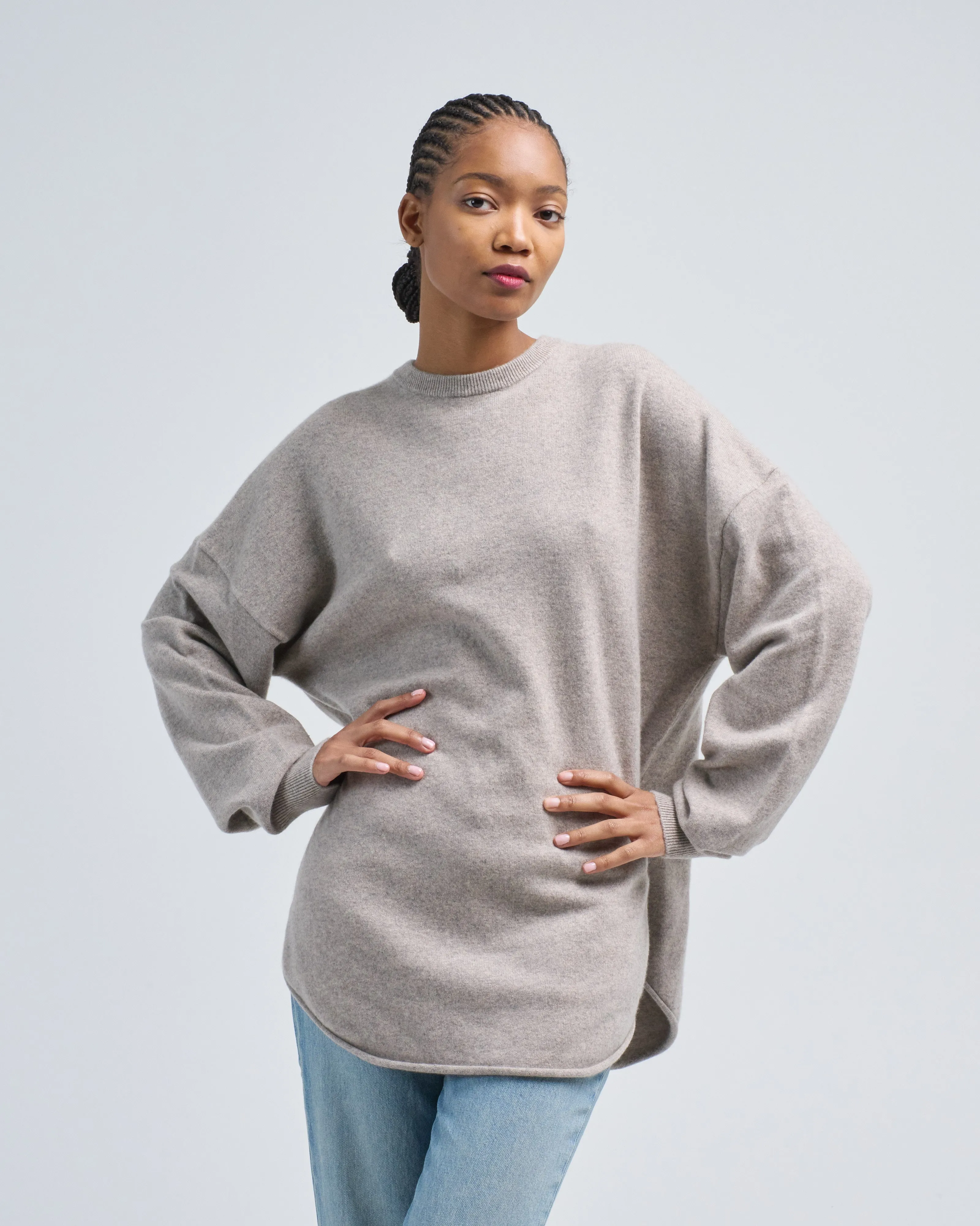 oversized curve hem sweater