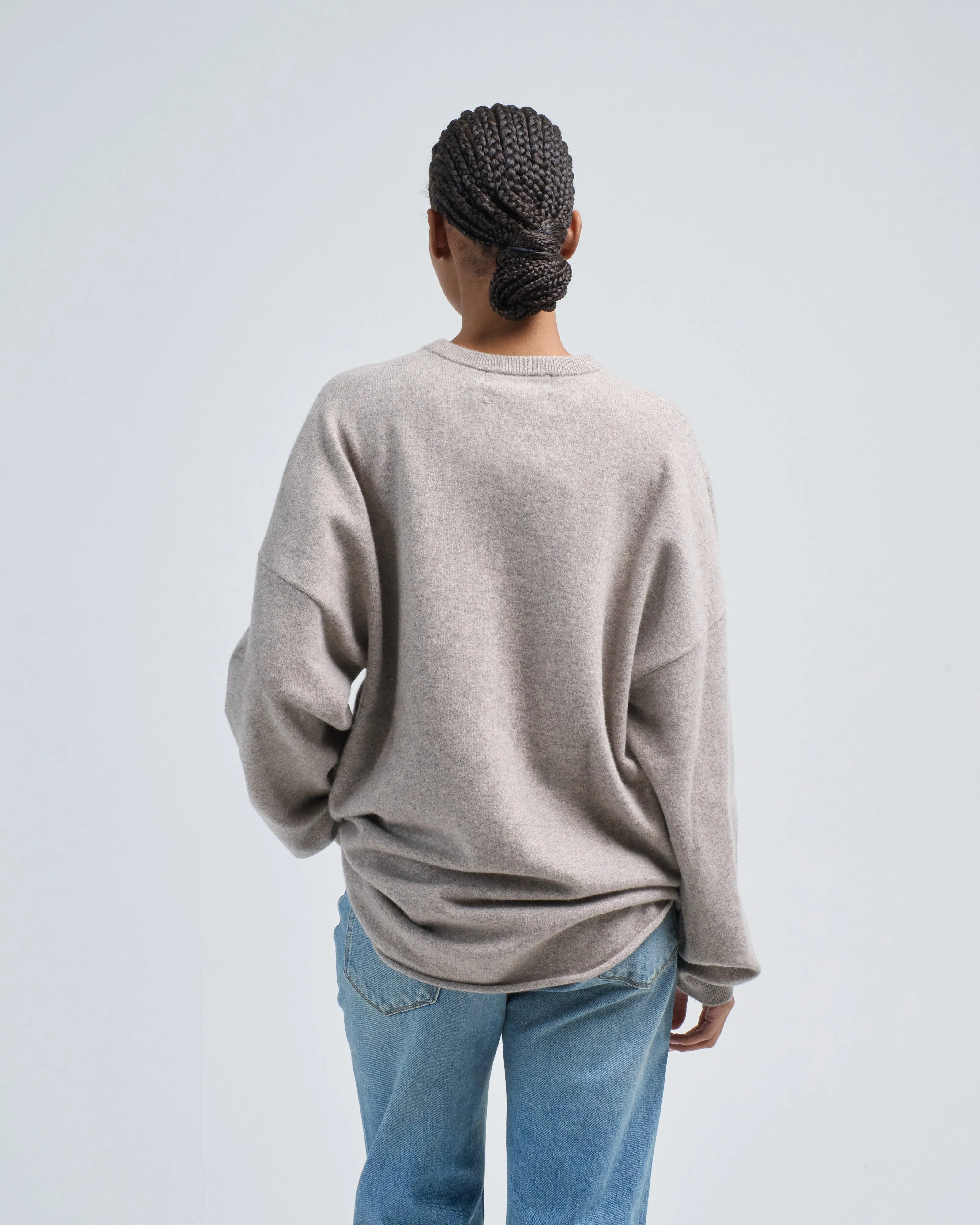 oversized curve hem sweater