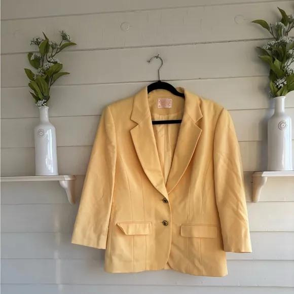 Pendleton Yellow Wool Two Button Blazer Jacket Size 8 (see measurements)