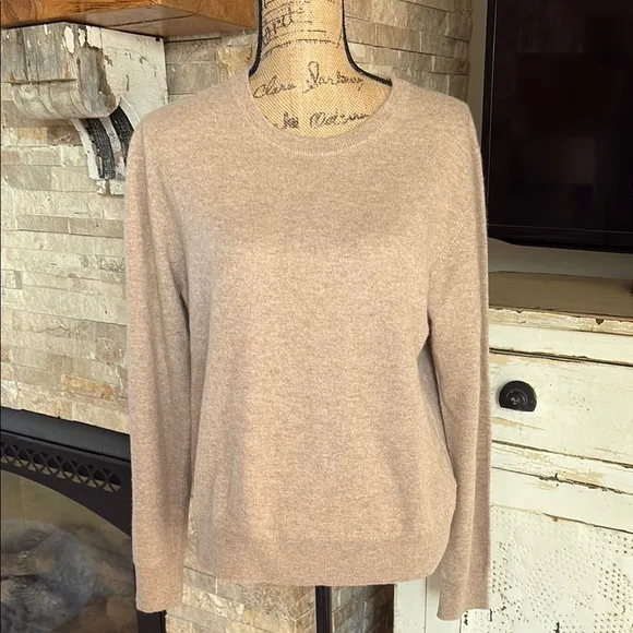 Quince 100% Mongolian cashmere tan oatmeal crew neck long sleeve sweater