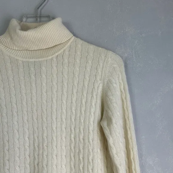 R. Derwin women's size S turtle neck cable knit sweater 2 ply cashmere ivory  Ge