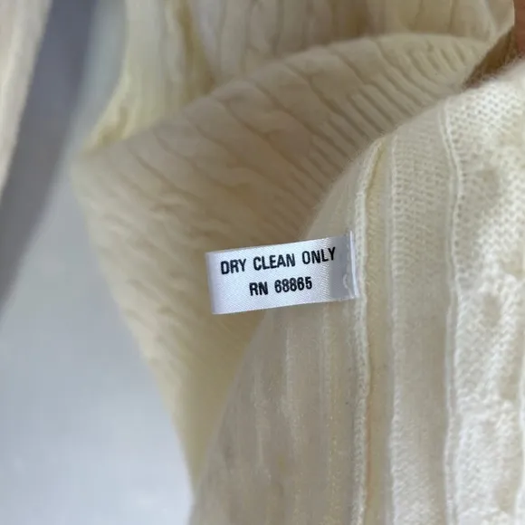 R. Derwin women's size S turtle neck cable knit sweater 2 ply cashmere ivory  Ge