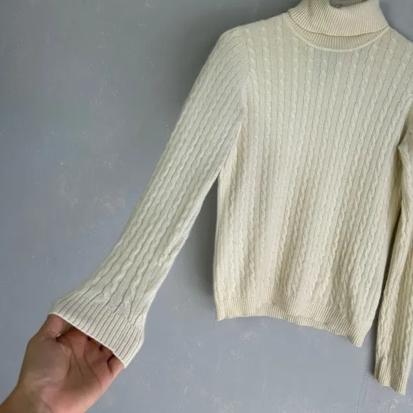 R. Derwin women's size S turtle neck cable knit sweater 2 ply cashmere ivory  Ge