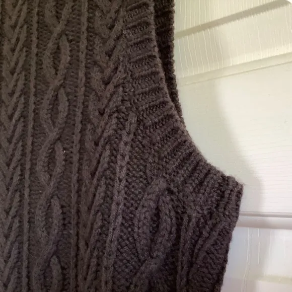 Ralph Lauren Sweater V Neck Vest Cable Knit Toggle Closure Brown Lambswool SZ M