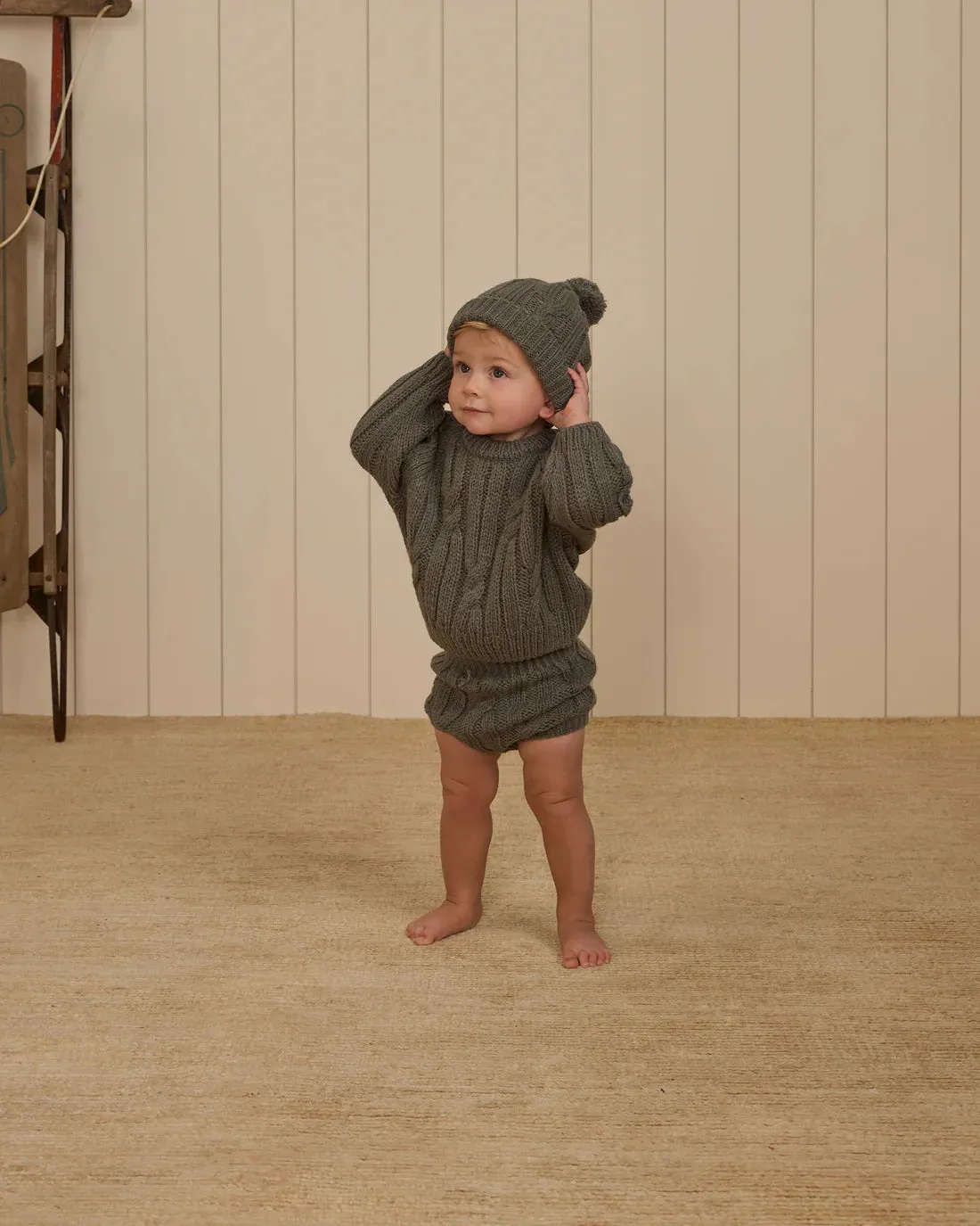 RYLEE   CRU Cable-Knit Sweater || Forest
