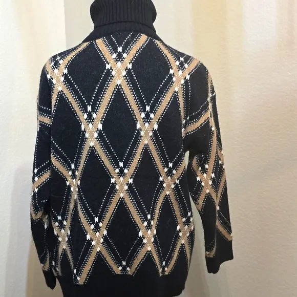 S. Christina 100% Cashmere
