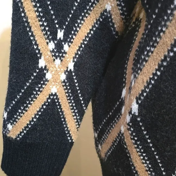 S. Christina 100% Cashmere