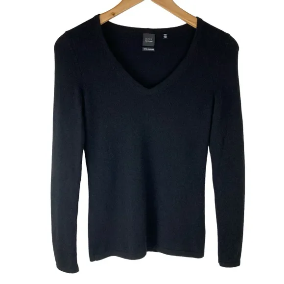 Saks Fifth Avenue Black Cashmere V Neck Sweater Sz XS