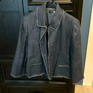 Saks Fifth Avenue vintage blazer, size medium