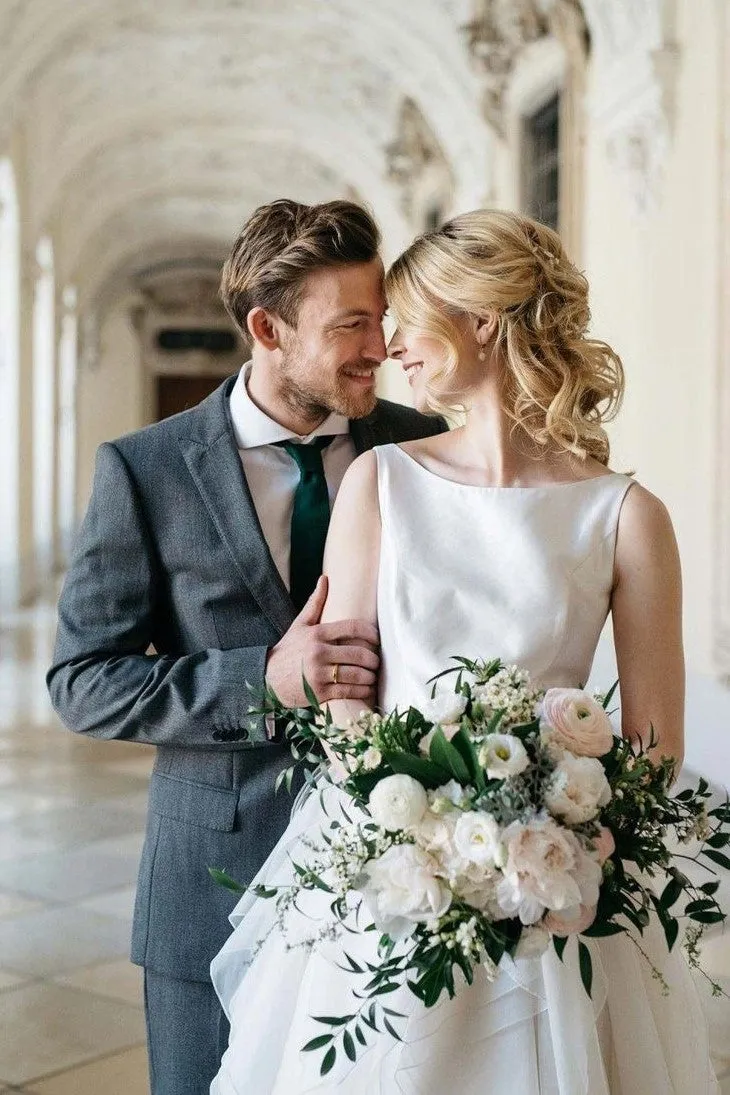 Sleeveless Graden Bridal Dress with Ruffles Tulle Skirt