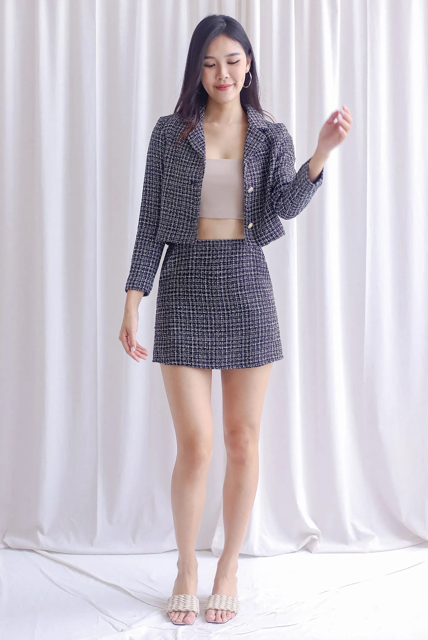 Smith Tweed Crop Blazer In Black Plaids