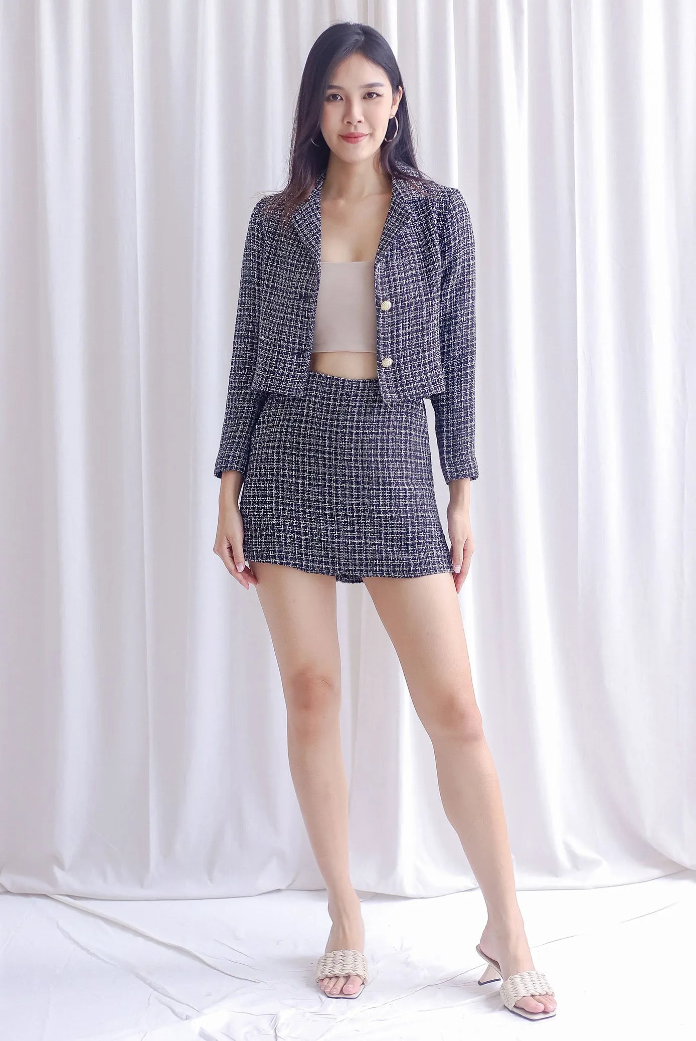 Smith Tweed Crop Blazer In Black Plaids