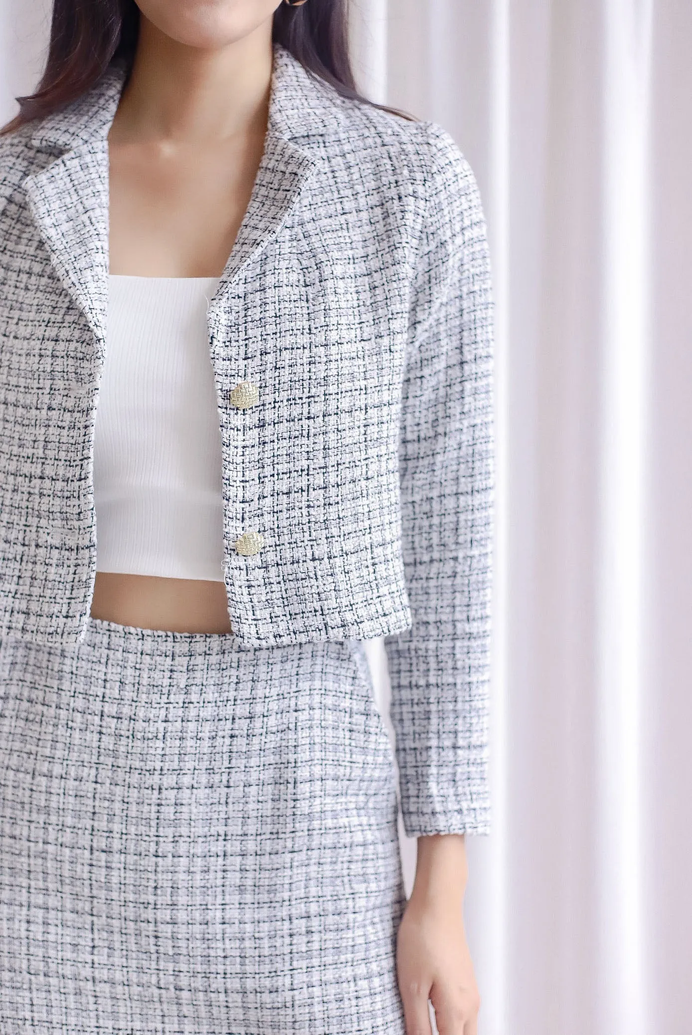 Smith Tweed Crop Blazer In White Plaids