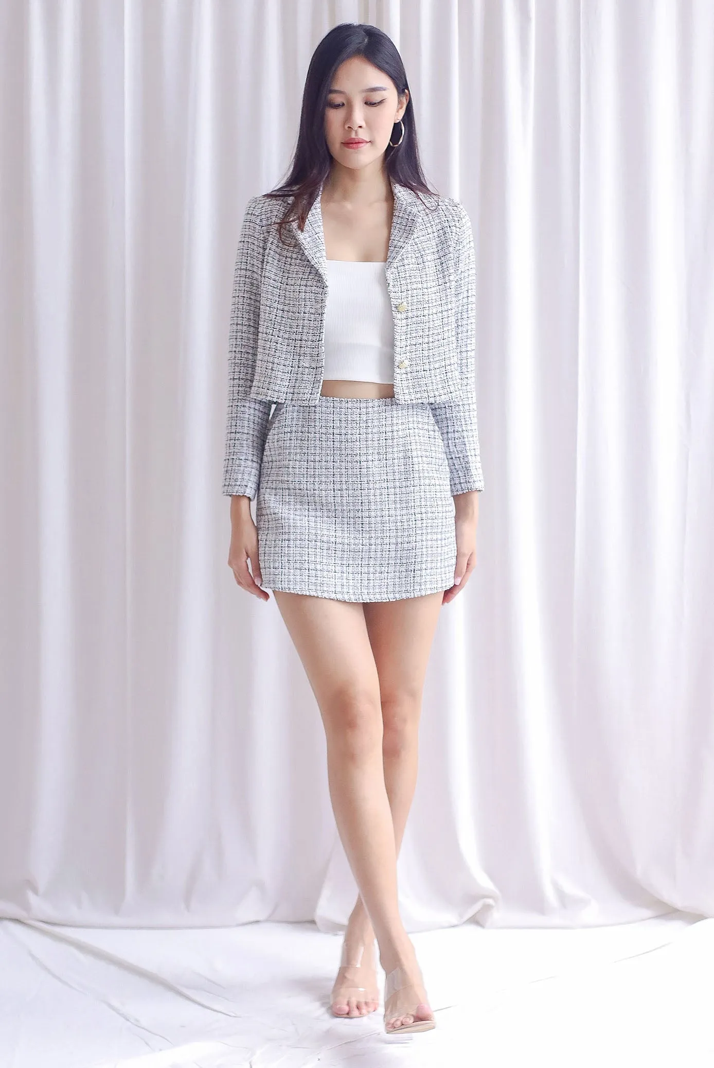 Smith Tweed Crop Blazer In White Plaids