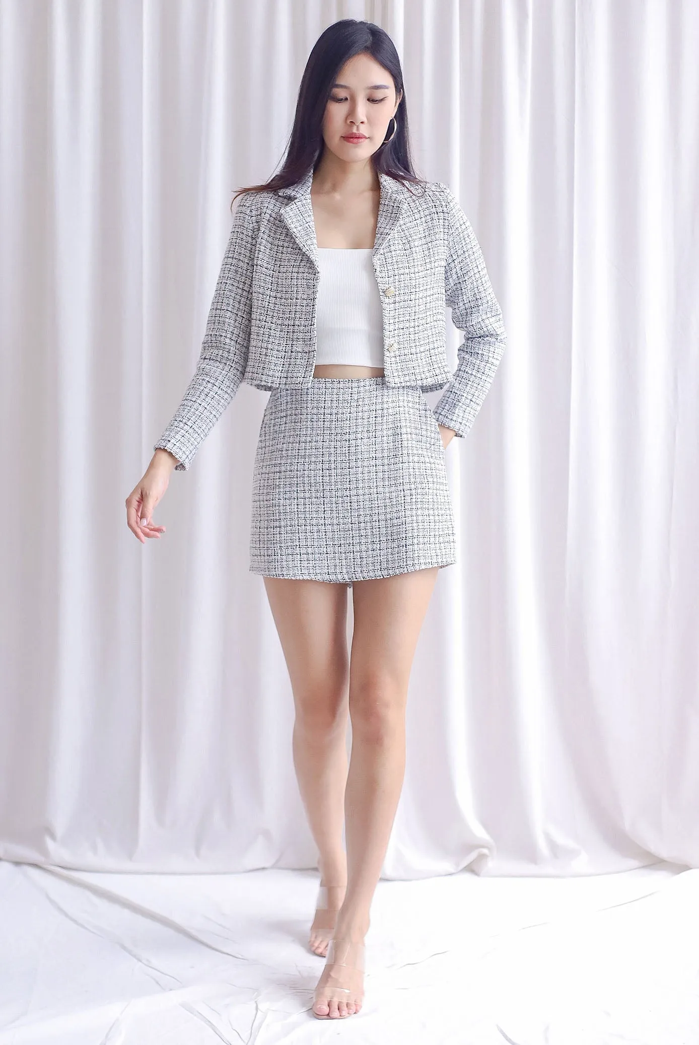 Smith Tweed Crop Blazer In White Plaids
