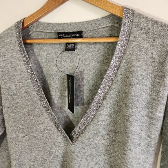 Sofia Cashmere Neiman Marcus Diamond V Neck Sweater Gray Color Size S Women