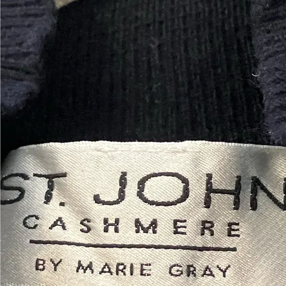 St. John by Marie Grey Black Sweater Ruffle Turtleneck 100% Cashmere Sz Small