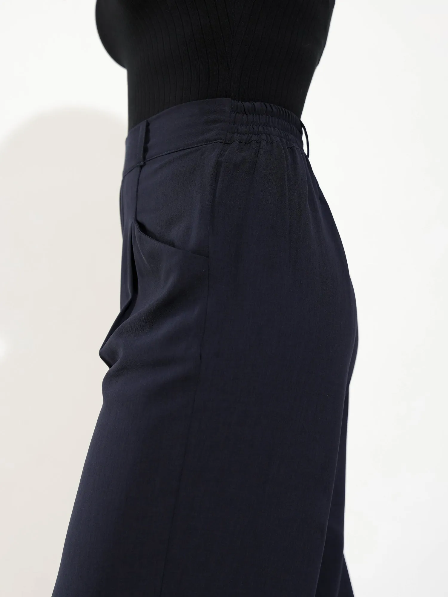 Straight Leg Out Pocket Pant