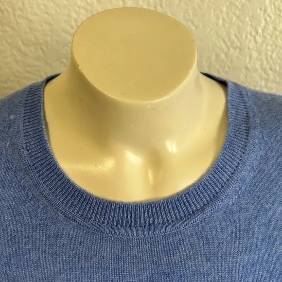 TAHARI 100% 2 ply cashmere blue sweater MED