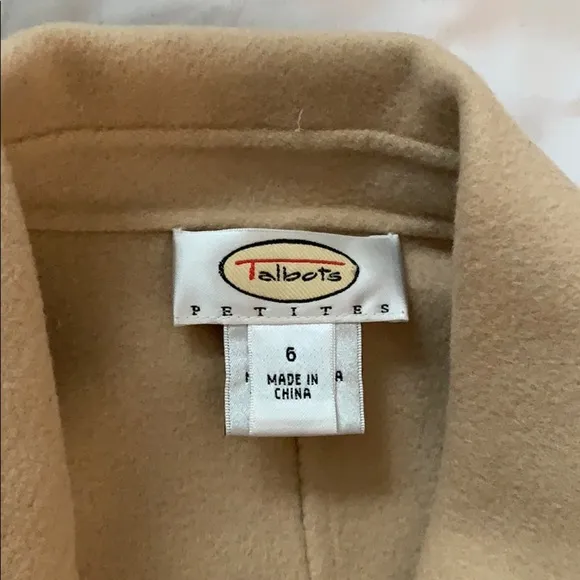 TALBOTS size 6Petite cream wool blazer in excellent condition