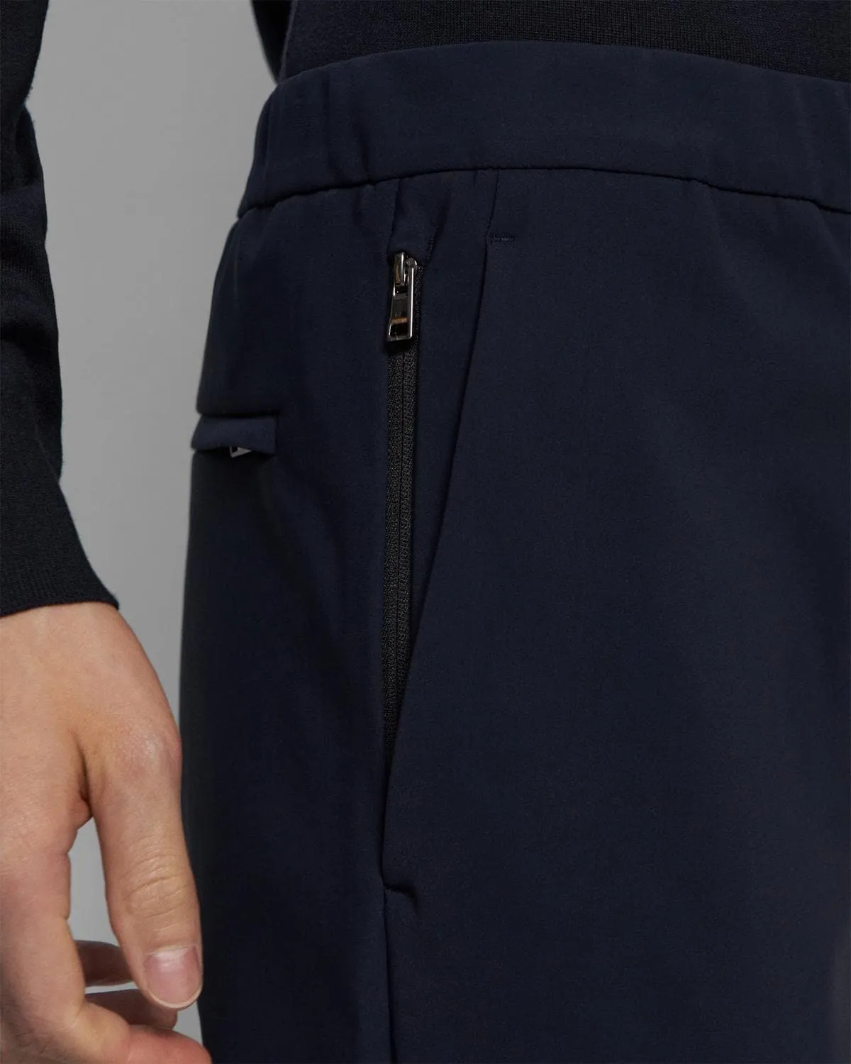 Theory Terrance Jogger in Precision Ponte - Baltic