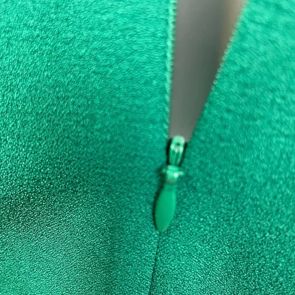 Vince Camuto Green Tie Neck A-Line Dress. NWOT