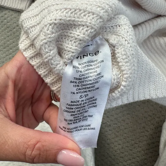 Vince cream crew neck sweater small