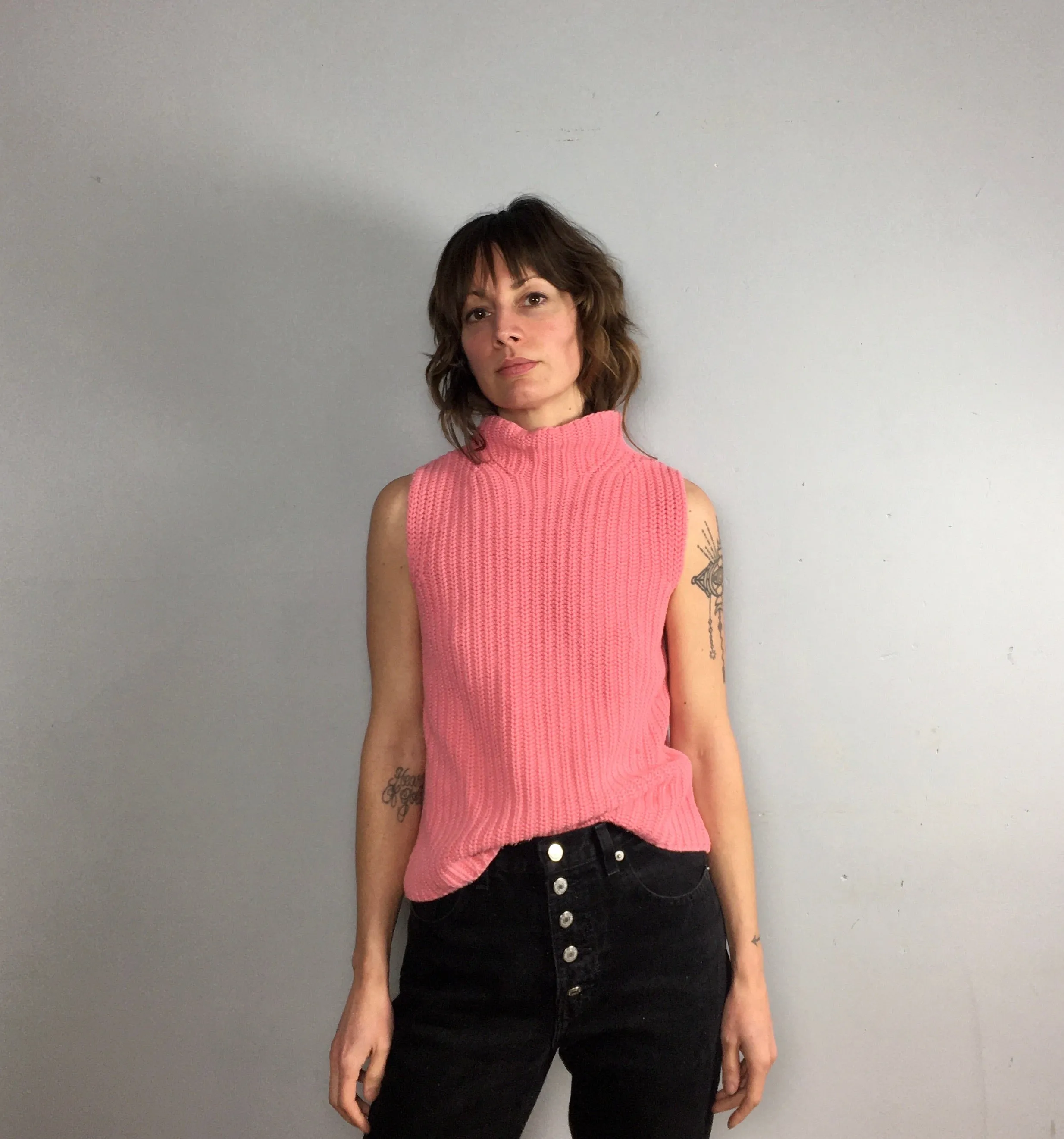 Vintage 80s 90s boxy Chunky Cable Knit sleeveless sweater // size Medium