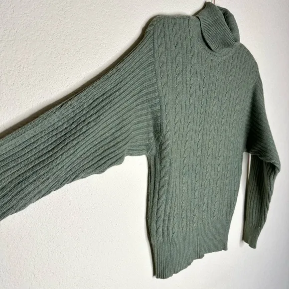 Vintage Cashmere Company Cable Knit Turtleneck Sweater