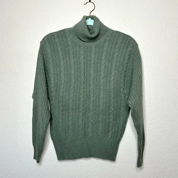 Vintage Cashmere Company Cable Knit Turtleneck Sweater
