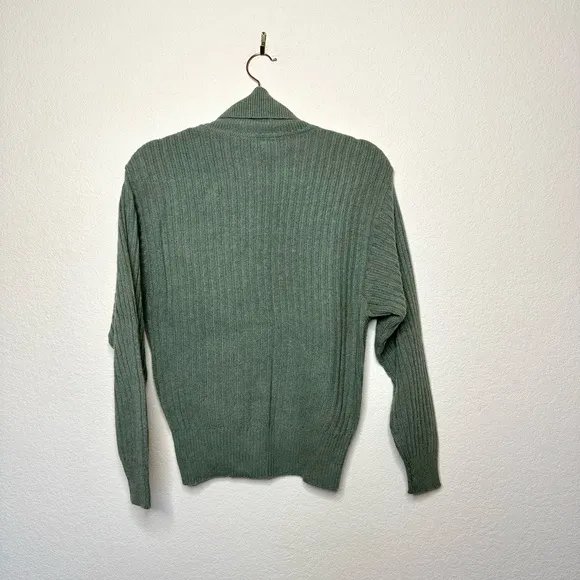 Vintage Cashmere Company Cable Knit Turtleneck Sweater
