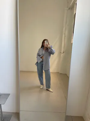 vintage stripe button up in blue & white.