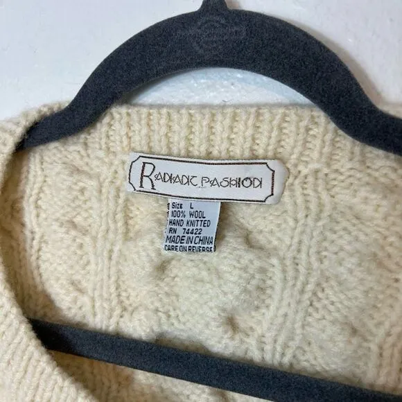 Vintage cable knit 100% wool button front cardigan size Large