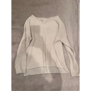 White/Cream Zara knit sweater size M women’s