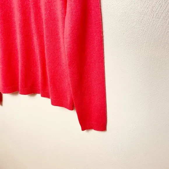 Woman Tahari  100%  Cashmere Sweater Pink Sz M