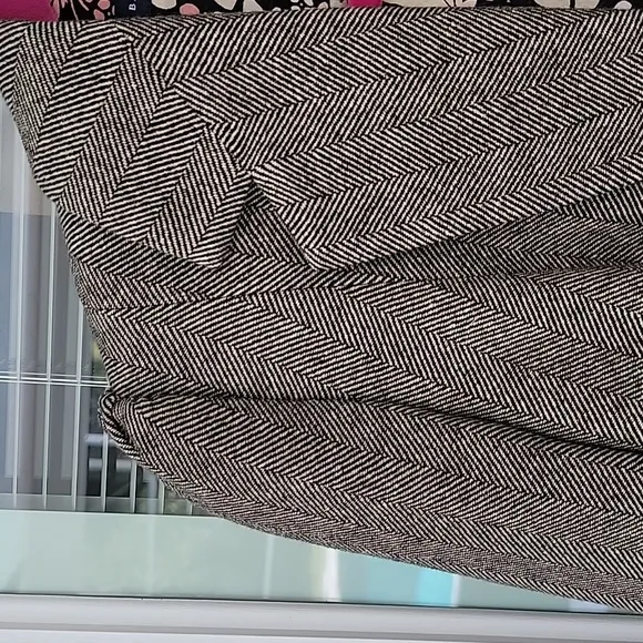 Wool Herringbone Tweed Blazer Sz 0P Beautiful Lining With Belt