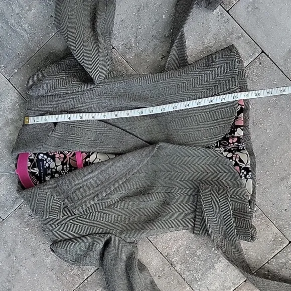 Wool Herringbone Tweed Blazer Sz 0P Beautiful Lining With Belt