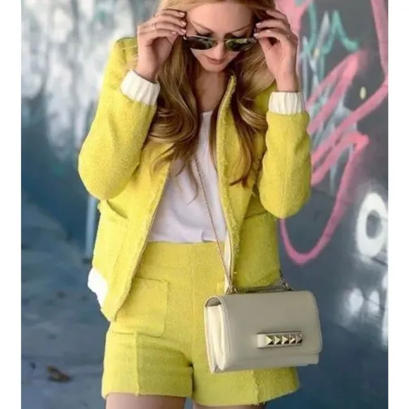Zara EUC Yellow Tweed Boucle Bomber Jacket Blazer Size XS Bloggers Favorite