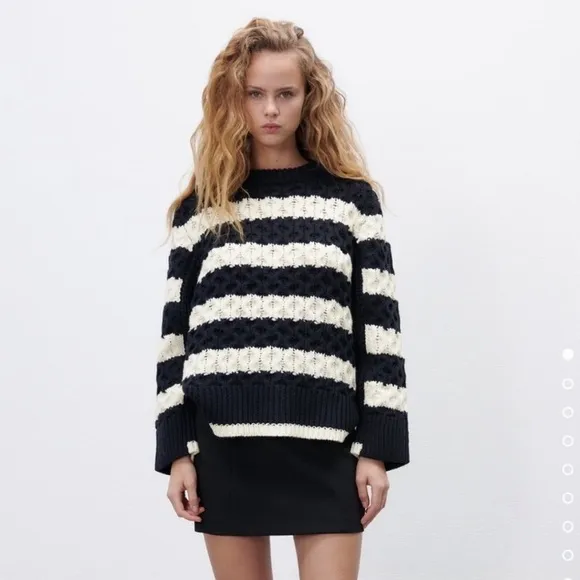 Zara Striped Cable Knit Sweater Fit loose
