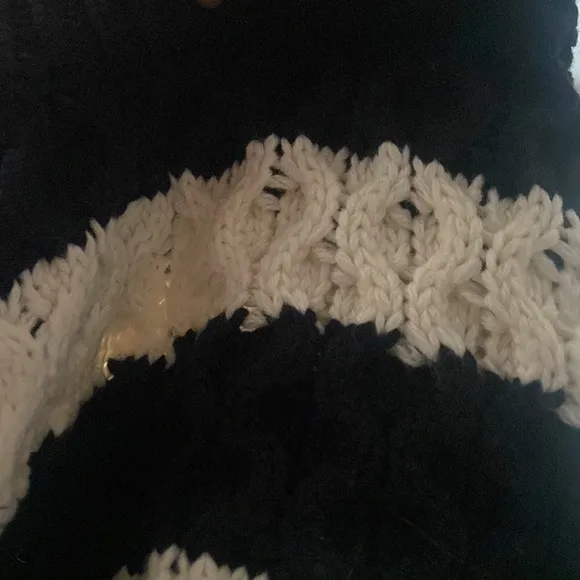 Zara Striped Cable Knit Sweater Fit loose